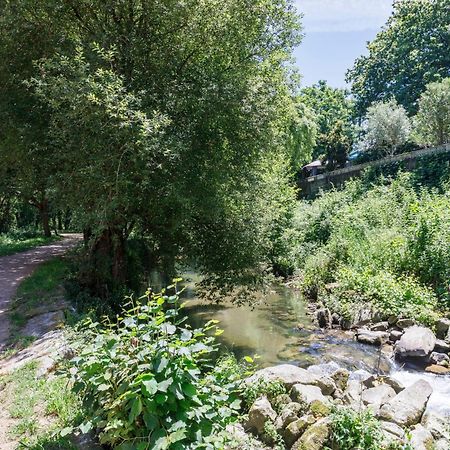 Hermoso Molino Restaurado A Pie Del Rio En Vigo Exterior foto